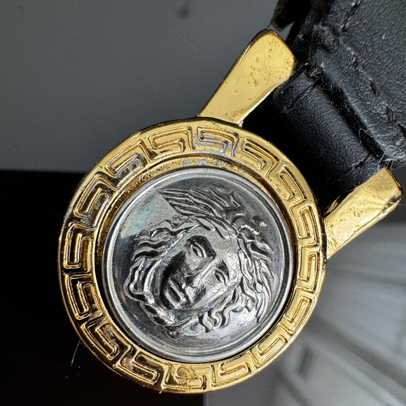 LOT 1435 24K gold plated Versace key ring - Picture 4 of 15